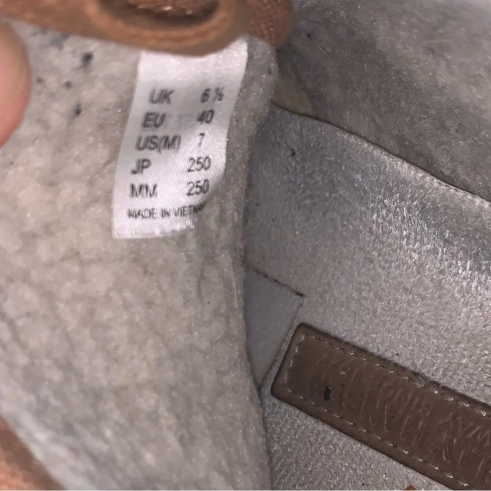 Helly Hansen Brown Leather GERTON Waterproof High Top Boots Shearling Lining 7